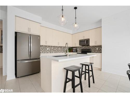 61 Oliver'S Mill Road, Springwater, ON - Indoor Photo Showing Kitchen