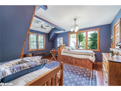 209 Bay Street Street, Shanty Bay, ON - Indoor Photo Showing Bedroom