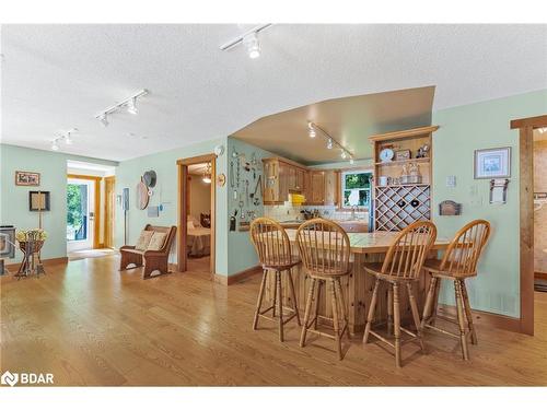 209 Bay Street Street, Shanty Bay, ON - Indoor Photo Showing Dining Room