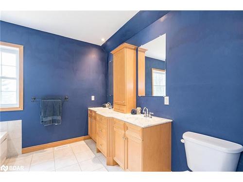 2140 Old Second Road S, Midhurst, ON - Indoor Photo Showing Bathroom