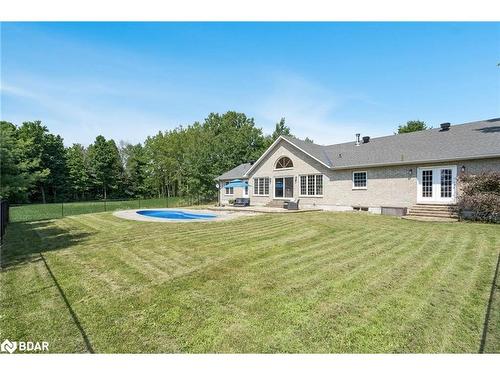 2140 Old Second Road S, Midhurst, ON - Outdoor With In Ground Pool