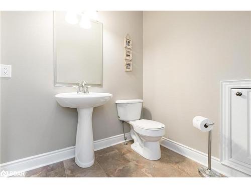 16 Boothby Crescent, Minesing, ON - Indoor Photo Showing Bathroom