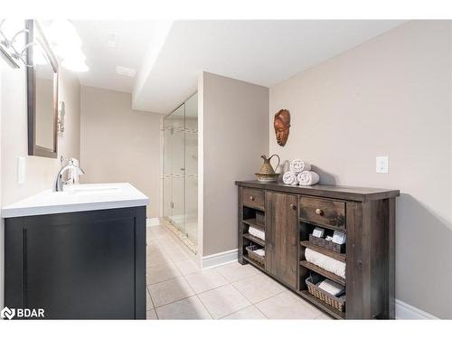 16 Boothby Crescent, Minesing, ON - Indoor Photo Showing Bathroom