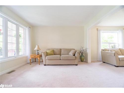 19 Sumac Street, Barrie, ON - Indoor Photo Showing Living Room