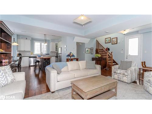 22 Marina Village Drive, Port Severn, ON - Indoor Photo Showing Living Room