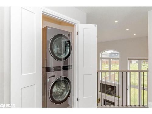 12 Tindall Crescent, Grand Valley, ON - Indoor Photo Showing Laundry Room