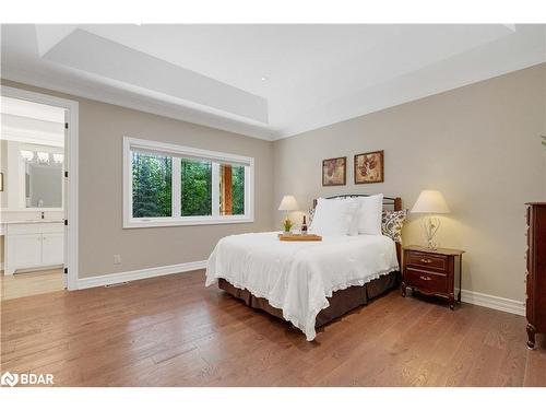 110 Mennill Drive Drive, Minesing, ON - Indoor Photo Showing Bedroom