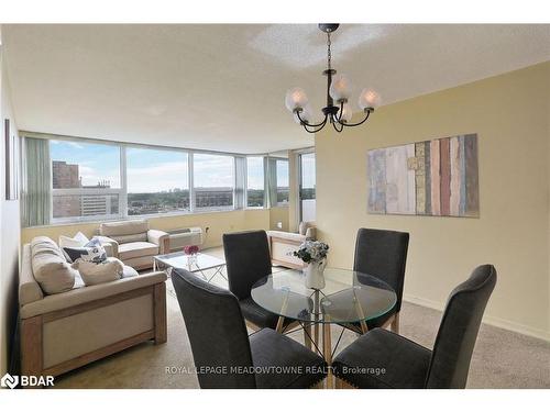 1212-121 Ling Road, Toronto, ON - Indoor Photo Showing Dining Room