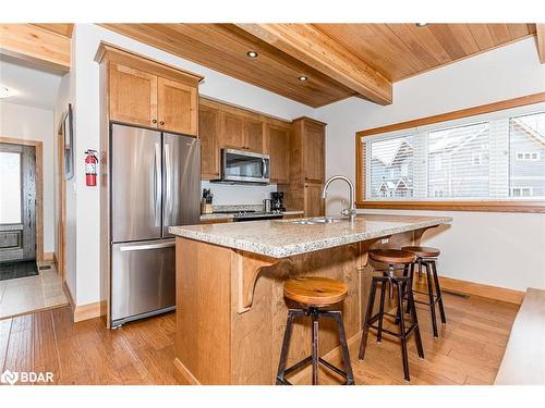 1B-1841 Muskoka Road 118 W, Bracebridge, ON - Indoor Photo Showing Kitchen