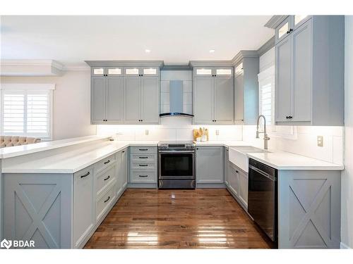 52 Thicketwood Avenue, Barrie, ON - Indoor Photo Showing Kitchen