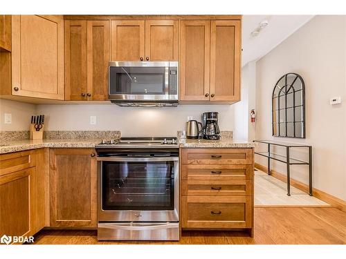 2C-1841 Muskoka Road 118 W, Bracebridge, ON - Indoor Photo Showing Kitchen