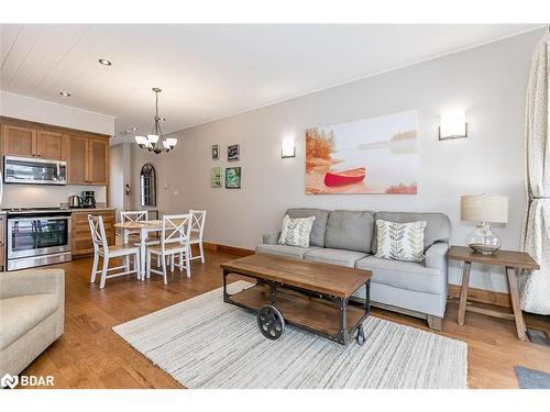 2C-1841 Muskoka Road 118 W, Bracebridge, ON - Indoor Photo Showing Living Room