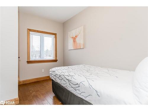 2C-1841 Muskoka Road 118 W, Bracebridge, ON - Indoor Photo Showing Bedroom