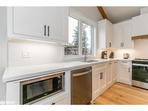 8-1841 Muskoka Road 118 W, Bracebridge, ON - Indoor Photo Showing Kitchen With Double Sink