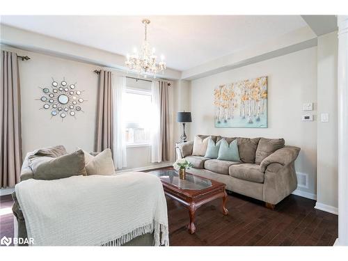 22 Commonwealth Road, Barrie, ON - Indoor Photo Showing Living Room