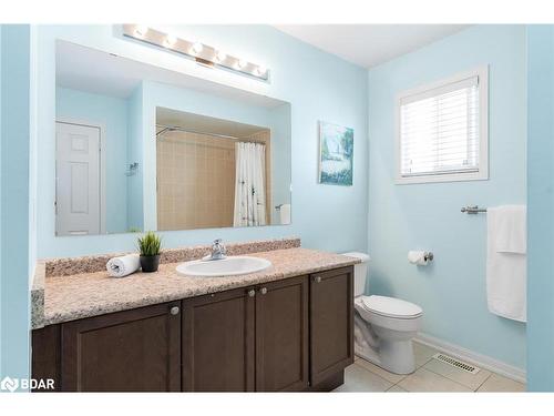 22 Commonwealth Road, Barrie, ON - Indoor Photo Showing Bathroom