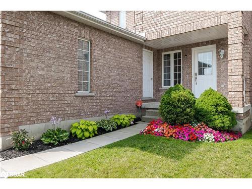 32 Brown Wood Drive, Barrie, ON - Outdoor