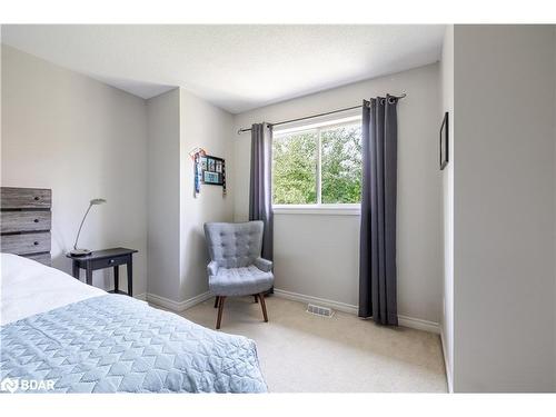 32 Brown Wood Drive, Barrie, ON - Indoor Photo Showing Bedroom