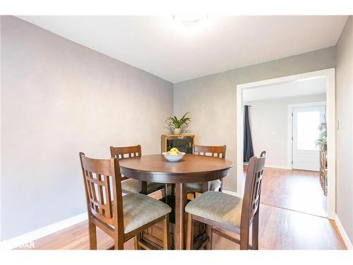 6582 Yonge Street, Innisfil, ON - Indoor Photo Showing Dining Room