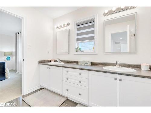 16 Samuel Crescent, Springwater, ON - Indoor Photo Showing Bathroom