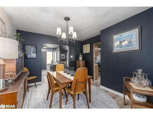 1009 Fairbairn Street, Peterborough, ON - Indoor Photo Showing Dining Room