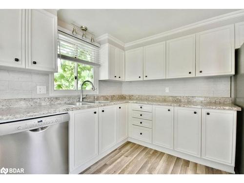 201 Lillian Crescent, Barrie, ON - Indoor Photo Showing Kitchen With Double Sink