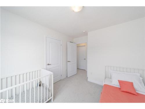 4 Courtland Way, Wasaga Beach, ON - Indoor Photo Showing Bedroom