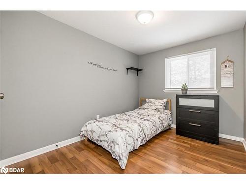 12 Chaucer Crescent, Barrie, ON - Indoor Photo Showing Bedroom