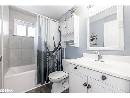 12 Chaucer Crescent, Barrie, ON - Indoor Photo Showing Bathroom