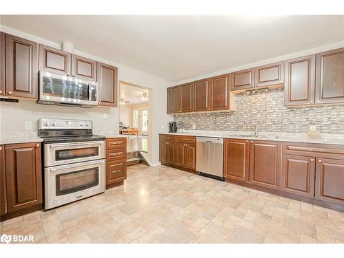 8747 10Th Line, Essa, ON - Indoor Photo Showing Kitchen