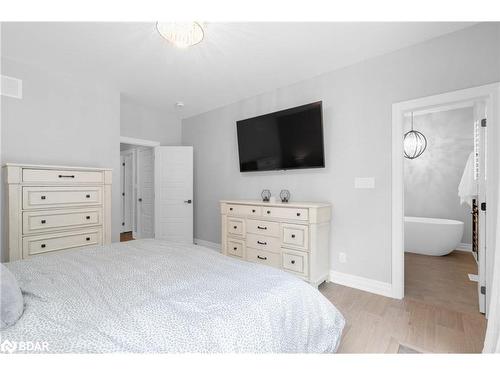 10 Walter James Parkway, Snow Valley, ON - Indoor Photo Showing Bedroom