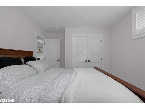 10 Walter James Parkway, Snow Valley, ON - Indoor Photo Showing Bedroom