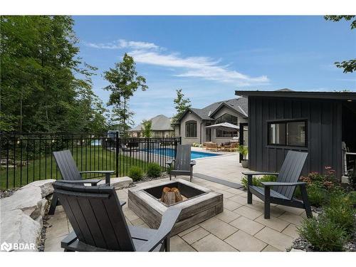 10 Walter James Parkway, Snow Valley, ON - Outdoor With In Ground Pool