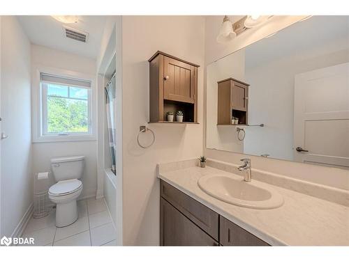 45 Pennell Drive, Barrie, ON - Indoor Photo Showing Bathroom