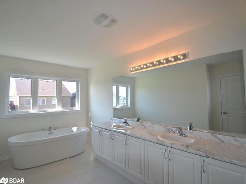 1001 Wickham Road, Innisfil, ON - Indoor Photo Showing Bathroom