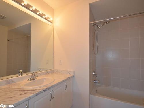 1001 Wickham Road, Innisfil, ON - Indoor Photo Showing Bathroom