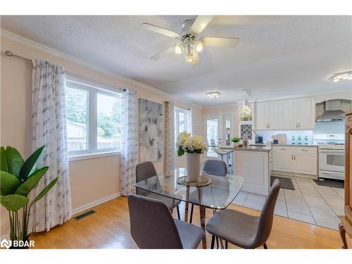 1600 Forster Avenue, Peterborough, ON - Indoor Photo Showing Dining Room