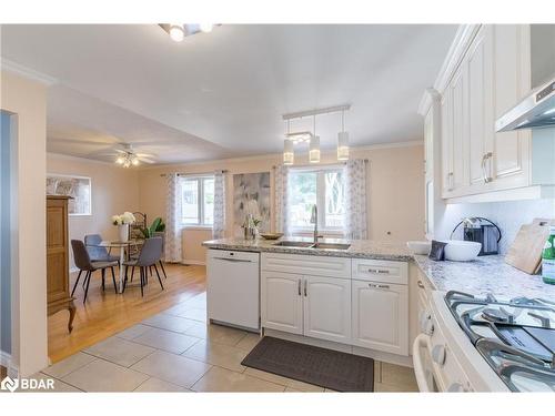 1600 Forster Avenue, Peterborough, ON - Indoor Photo Showing Kitchen