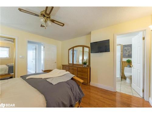 1600 Forster Avenue, Peterborough, ON - Indoor Photo Showing Bedroom