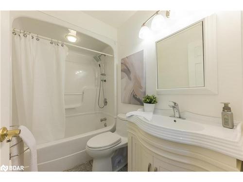 1600 Forster Avenue, Peterborough, ON - Indoor Photo Showing Bathroom