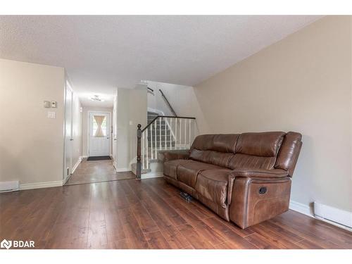 37 Loggers Run, Barrie, ON - Indoor Photo Showing Living Room