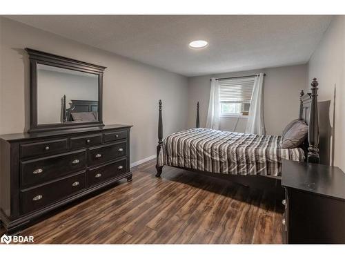 37 Loggers Run, Barrie, ON - Indoor Photo Showing Bedroom