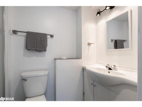 37 Loggers Run, Barrie, ON - Indoor Photo Showing Bathroom