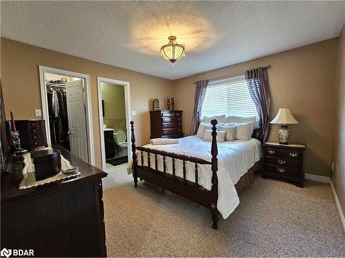 56 Bishop Drive, Barrie, ON - Indoor Photo Showing Bedroom