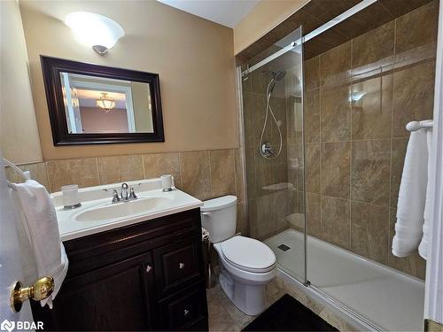 56 Bishop Drive, Barrie, ON - Indoor Photo Showing Bathroom