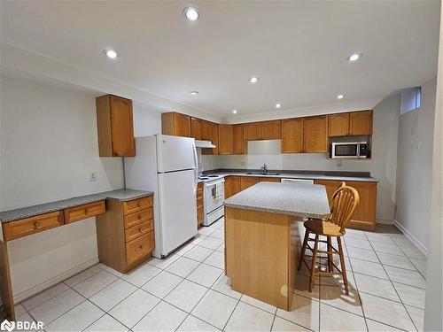 56 Bishop Drive, Barrie, ON - Indoor Photo Showing Kitchen