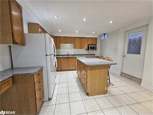 56 Bishop Drive, Barrie, ON - Indoor Photo Showing Kitchen