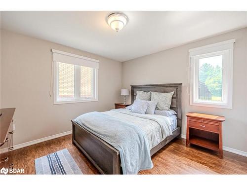 212-10 Coulter Street, Barrie, ON - Indoor Photo Showing Bedroom