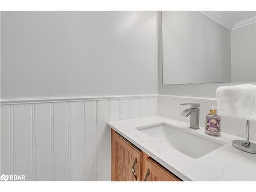 25 Keats Drive, Barrie, ON - Indoor Photo Showing Bathroom