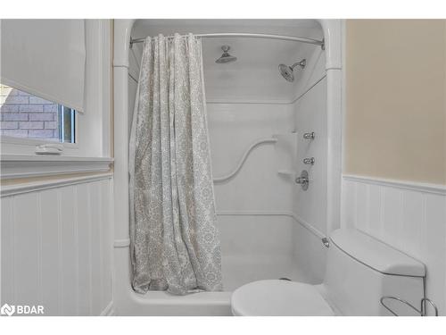 25 Keats Drive, Barrie, ON - Indoor Photo Showing Bathroom